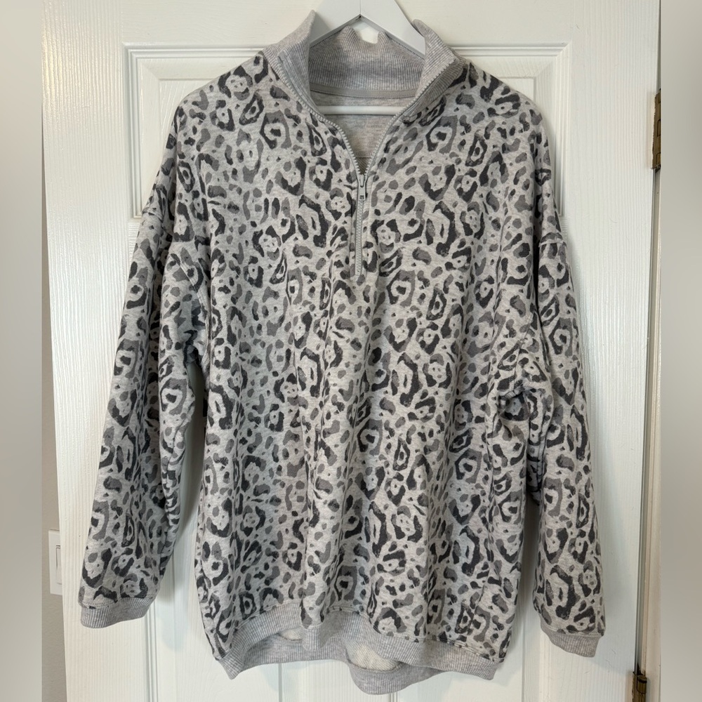 Aerie Women’s Medium 1/4-Zip Pullover Sweater - Grey Leopard Print
